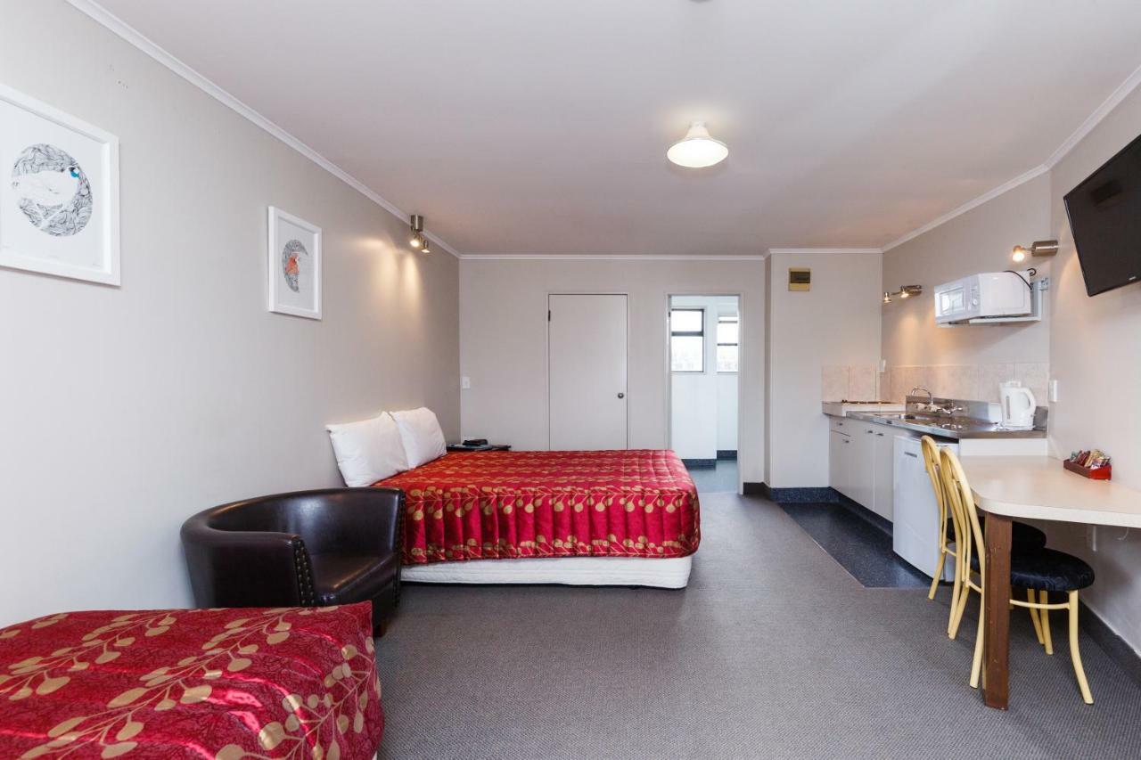 Manfeild Park Motel Feilding Exterior photo