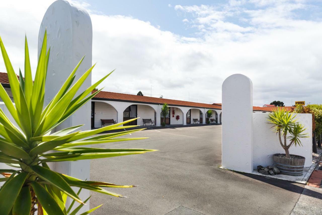 Manfeild Park Motel Feilding Exterior photo